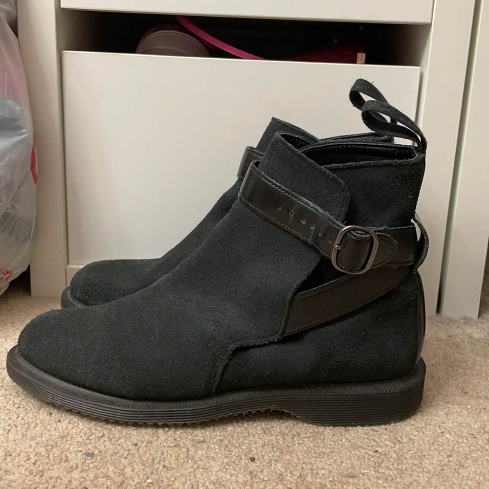 LIKE NEW DR. MARTENS THERESEA SUADE